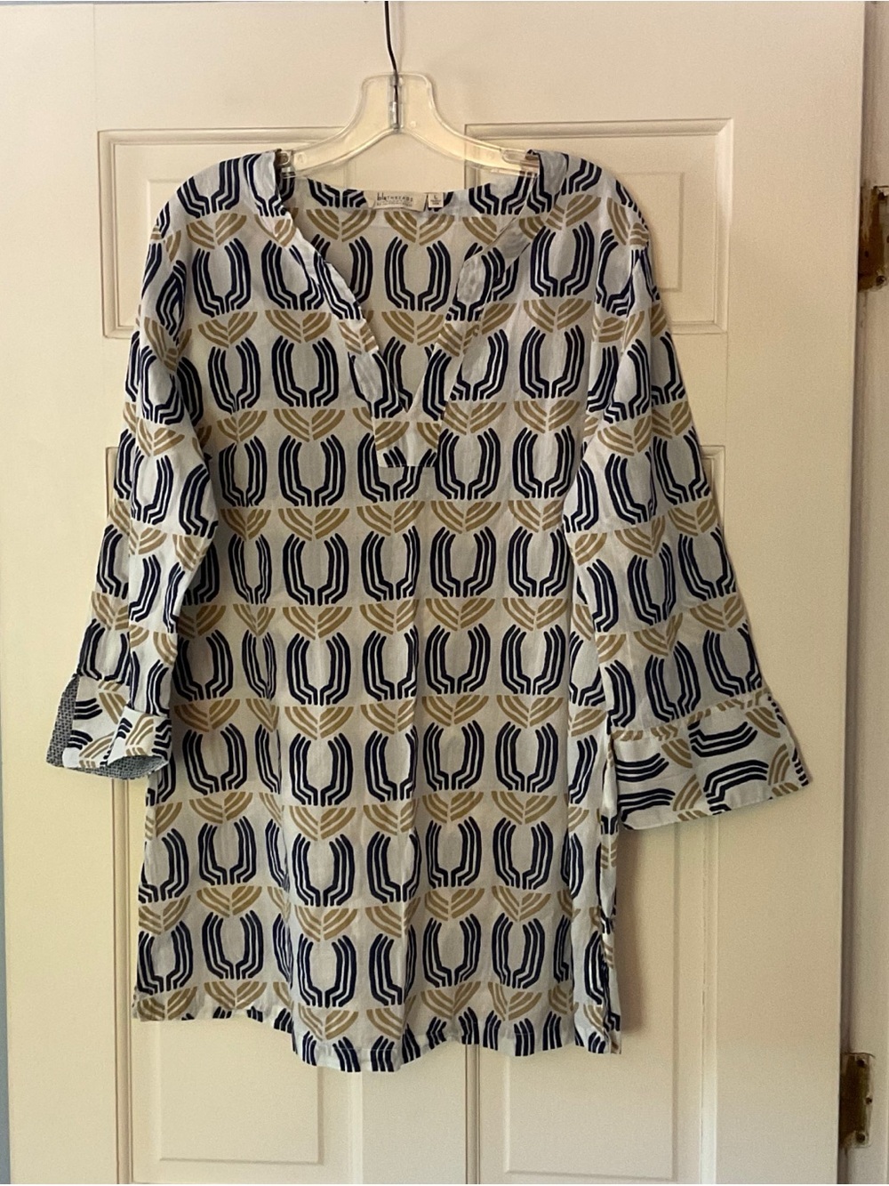 bluThreads Geometric Print Tunic Top V-Neck 3/4 Sleeve Size L Boho Resort Wear